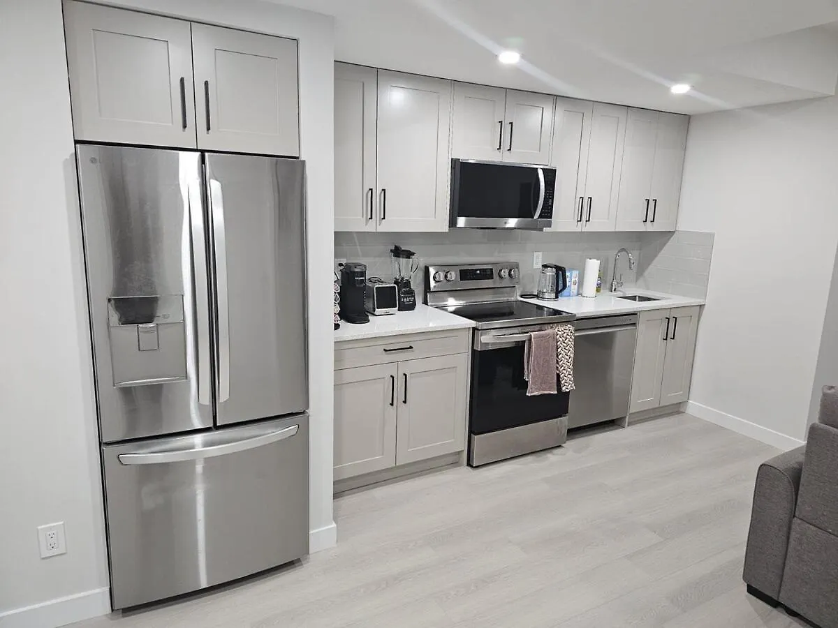 Brand-New Guesthouse-2Bedrooms Calgary