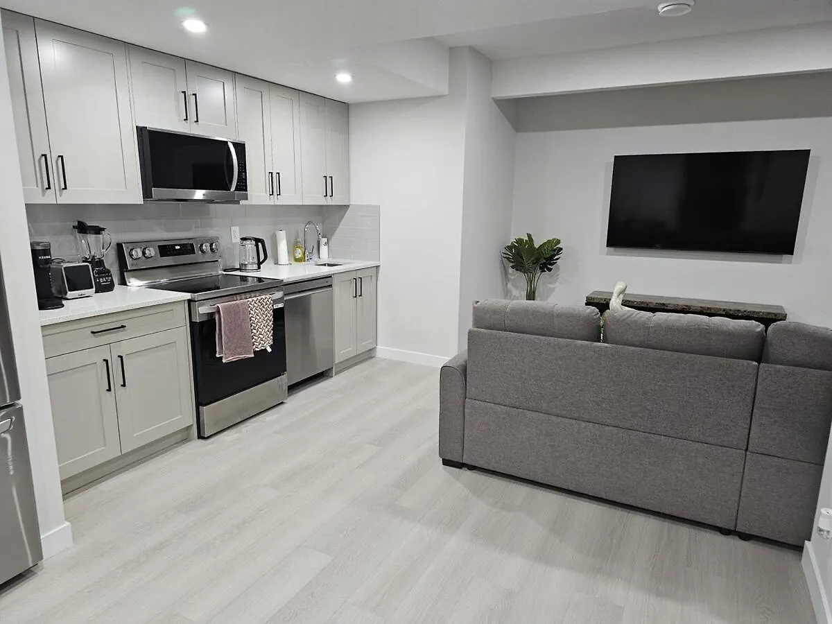Brand-New Guesthouse-2Bedrooms Calgary