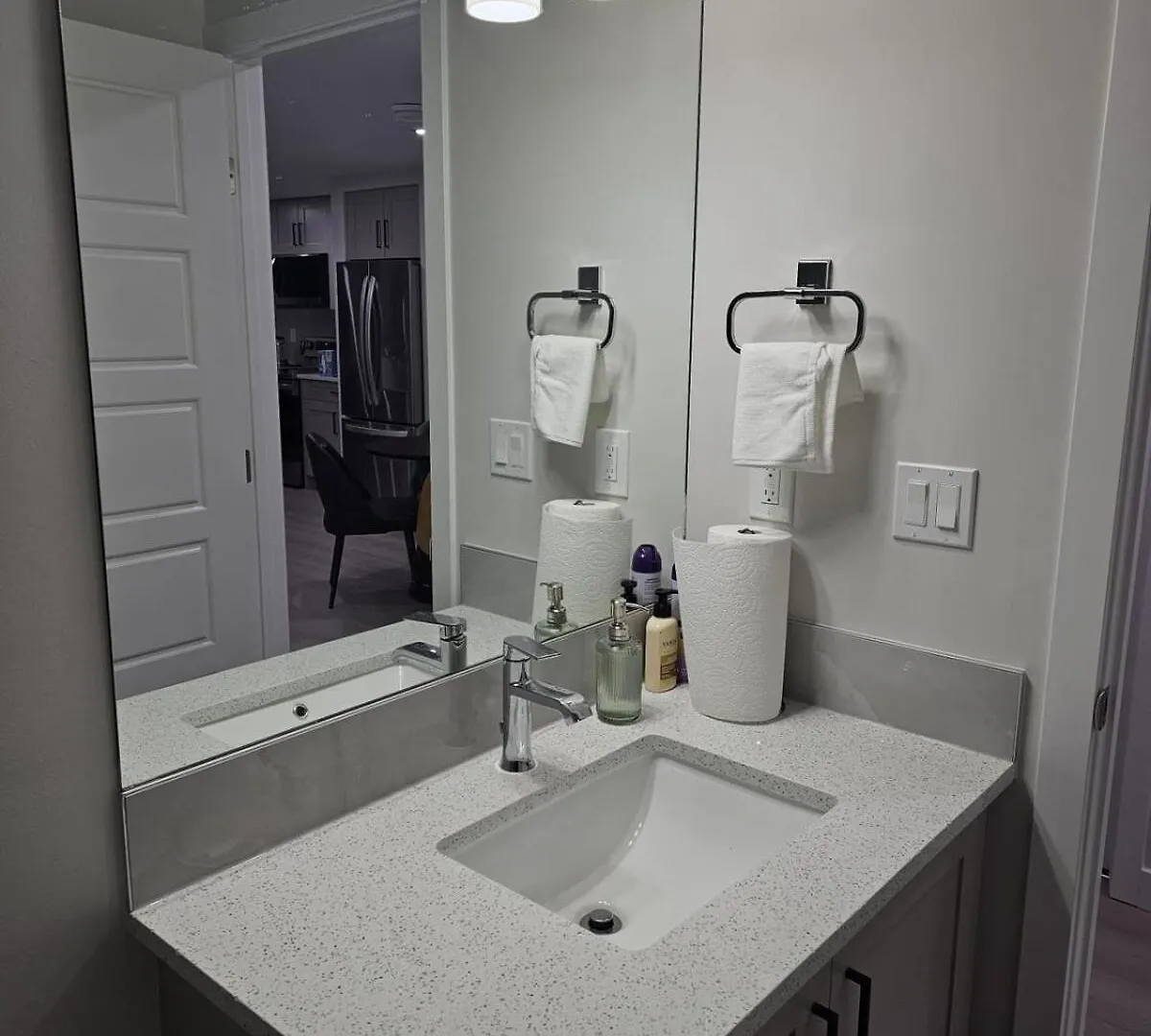 Brand-New Guesthouse-2Bedrooms Calgary Canada