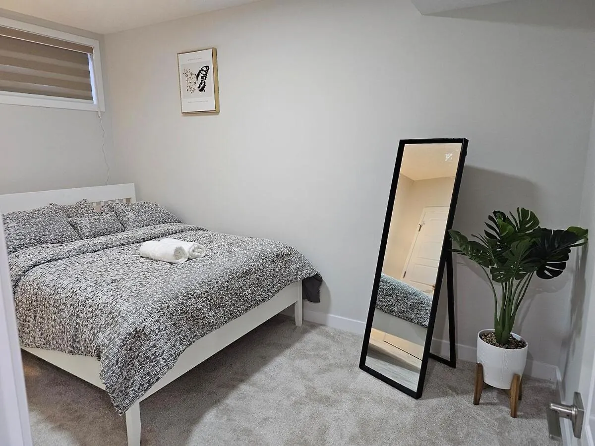 Brand-New Guesthouse-2Bedrooms Калгари Канада